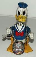 Donald Duck Drummer