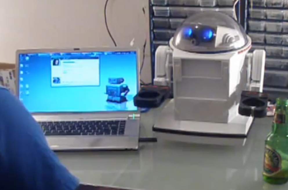 Omnibot 5402 Robot XP