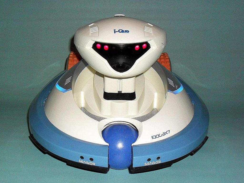 i-Que robot by Toy Quest - The Robots Web Site